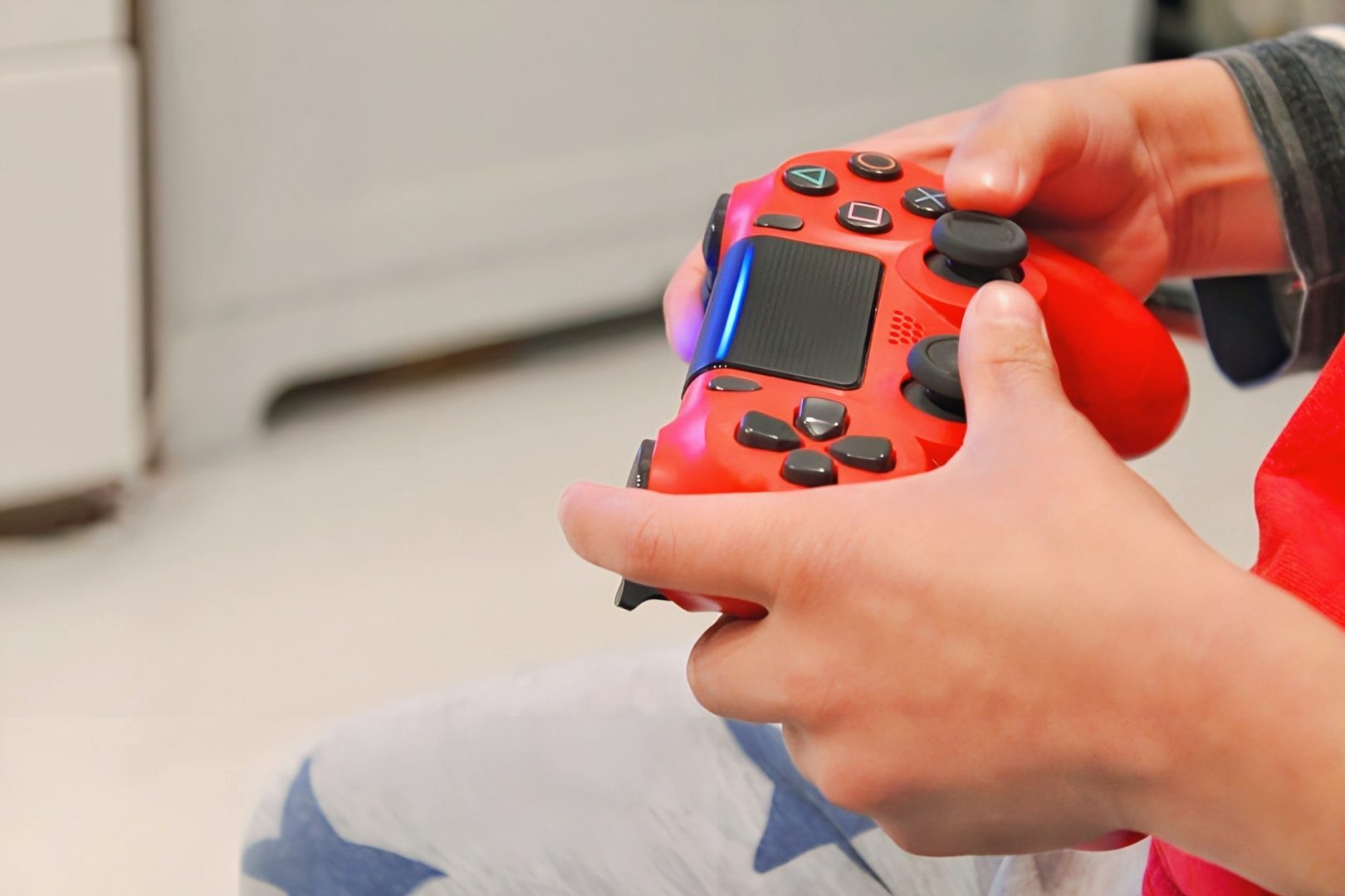 ゲーム関連銘柄の選び方を考えるイメージ