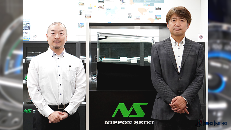 
日本精機株式会社　コーポレート・コミュニケーション部　
シニアマネージャー　小松原 圭司氏（右）
　　　　　　　　 　有木 康之氏（左)